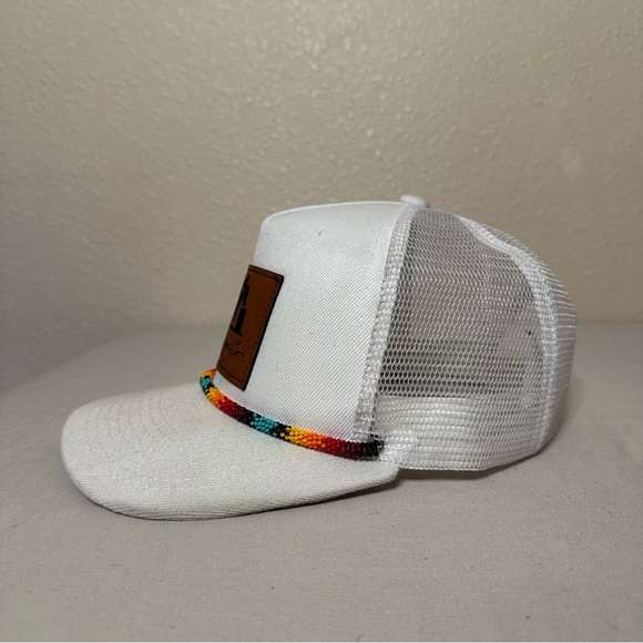 Little Rogue Co White Hat with Multicolor Band - Picture 3 of 6